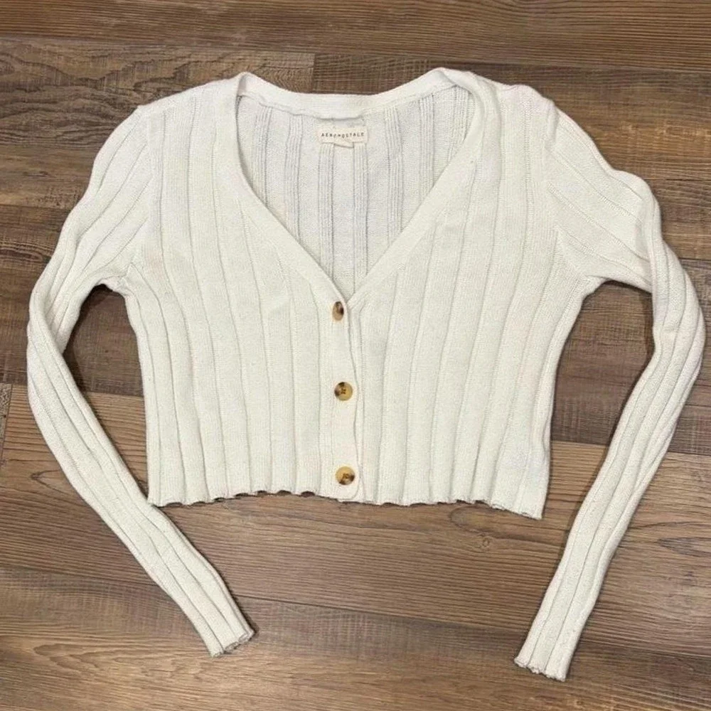 Aeropostale white ribbed knit cardigan in size M